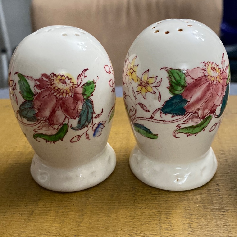 Vintage Vernon Kilns -“Delores” Salt & Pepper shakers